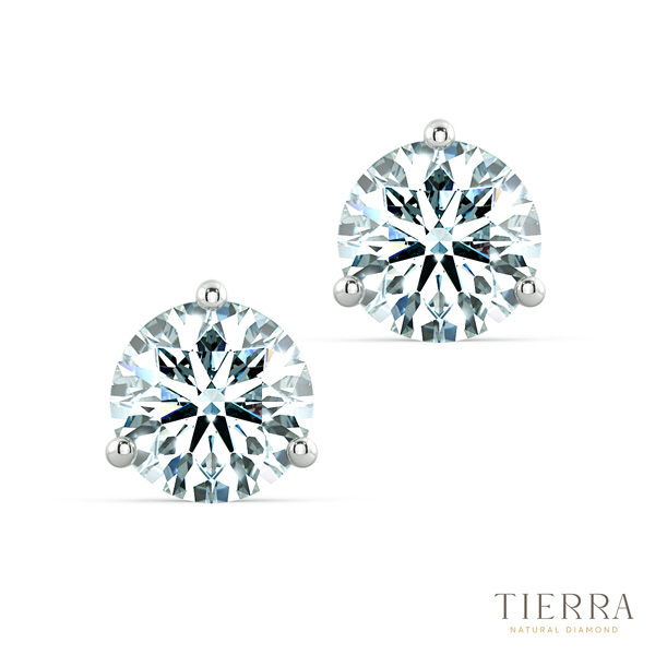 Bông tai xinh kiểu stud với thiết kế đơn giản nhưng sẽ làm nổi bật nét thanh tú trên gương mặt.